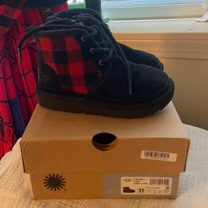 Kids Ugg’s size 11 Buffalo print!!!